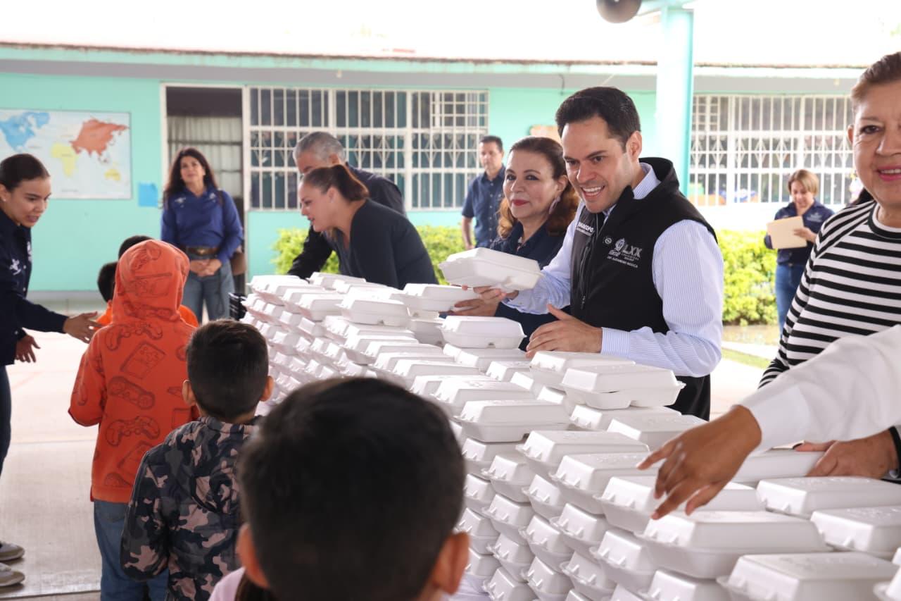 Se suma Alejandro Mojica a los esfuerzos por la alimentación de la niñez duranguense