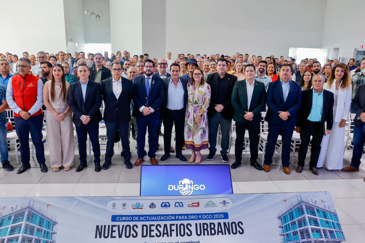 El desarrollo urbano se construye con preparación y orden; Toño Ochoa impulsa capacitación profesional en Durango