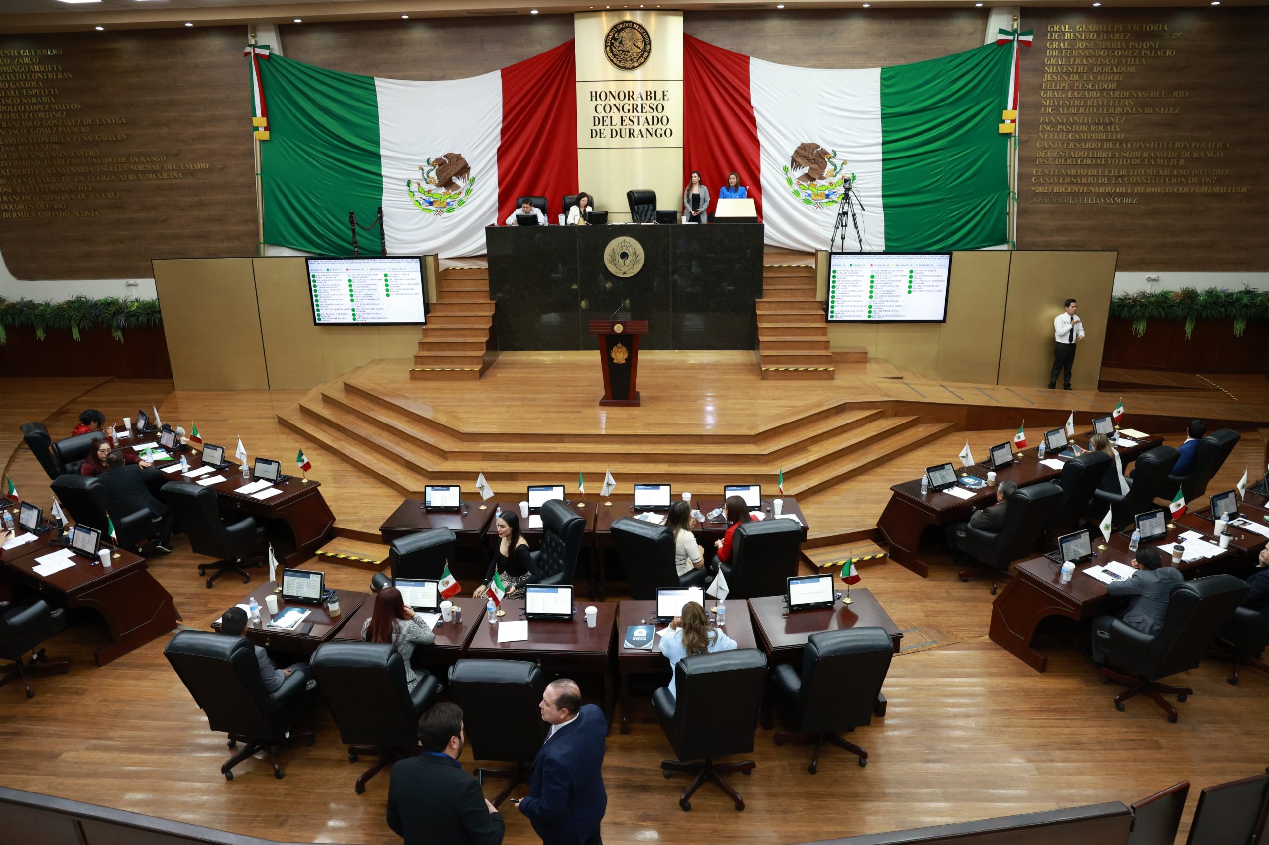 Se debe fortalecer conectividad área en Durango