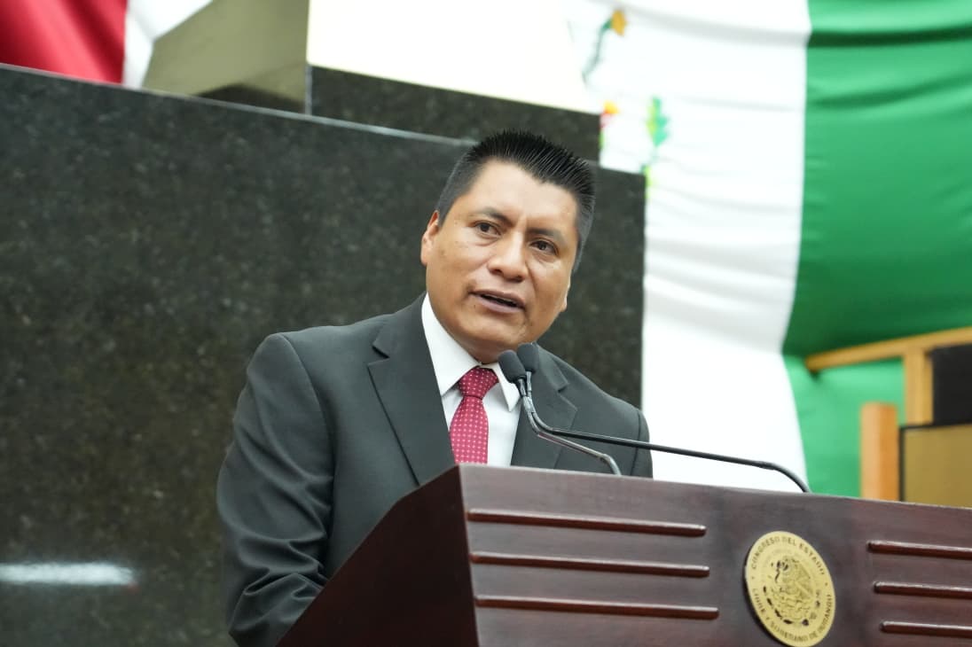 Pide Iván Soto certeza jurídica para docentes sin vulnerar derechos de estudiantes.
