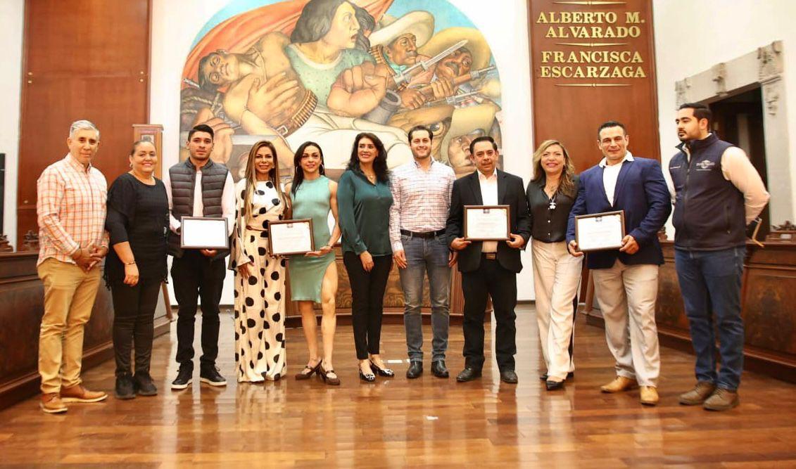 Inspiran deportistas duranguenses y les reconocen su dedicación