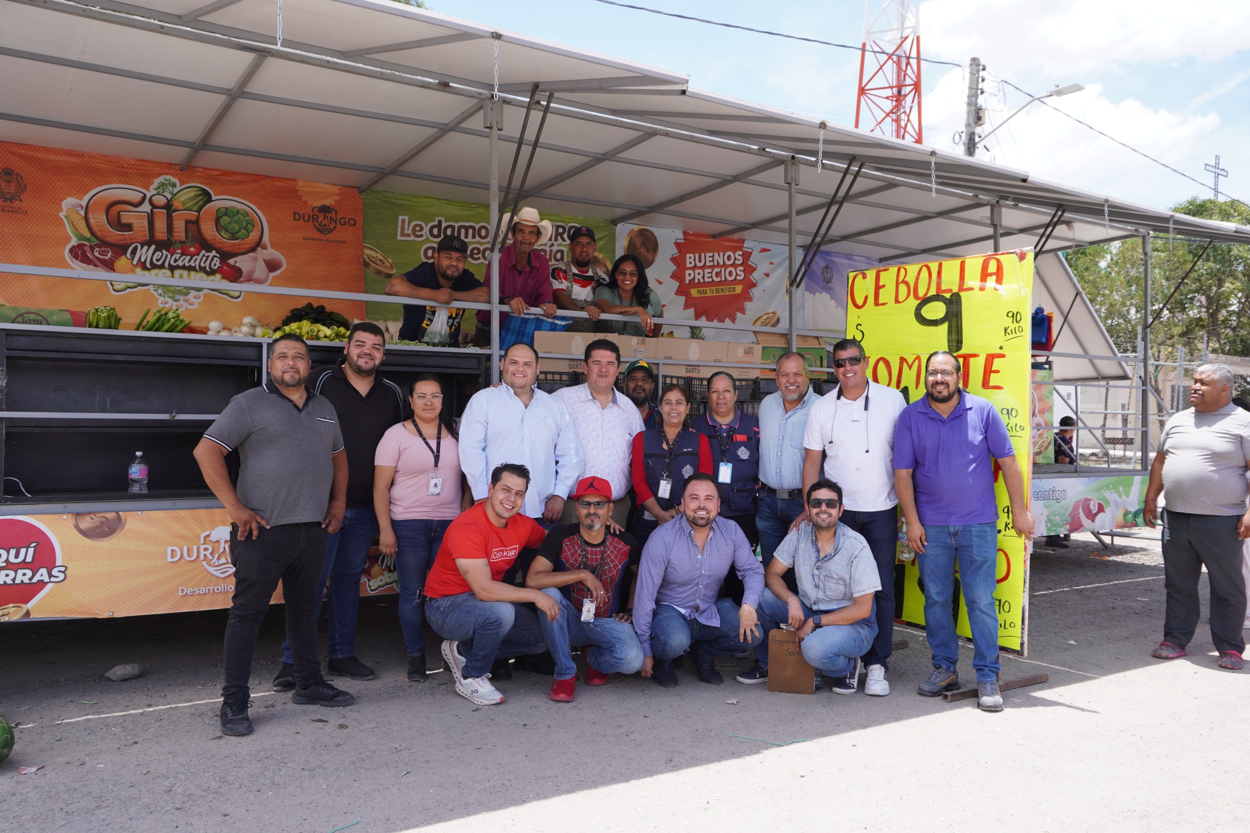 Gobierno Municipal acerca y beneficia colonias y comunidades con el Mercadito Giro