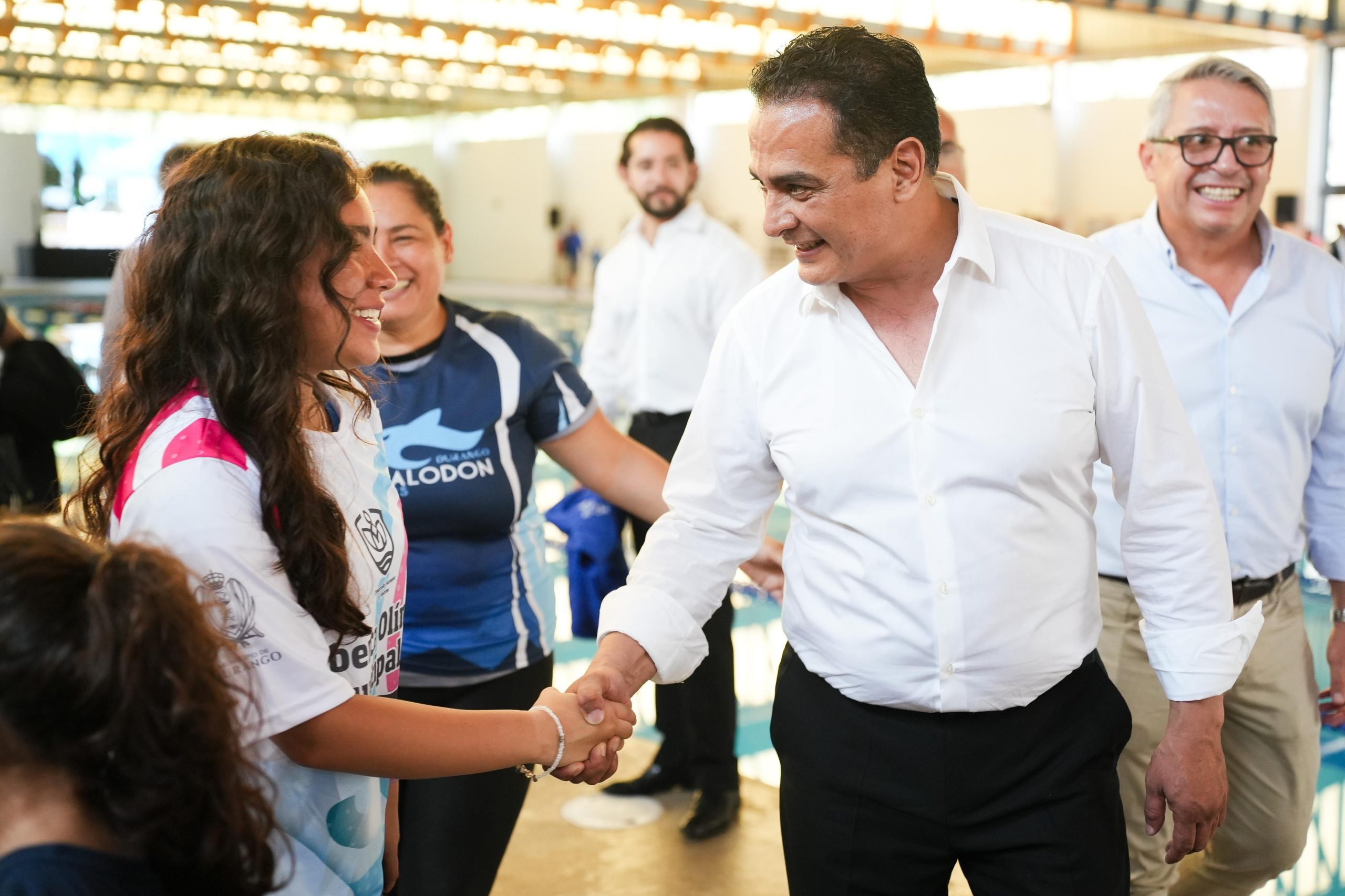 ¡Más deporte y más vida con la renovada Alberca 450!: Toño Ochoa.