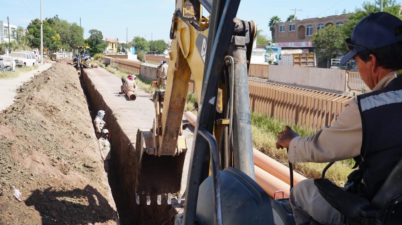 Al 100 los servicios de la gran familia en Blvd. Dolores del Río