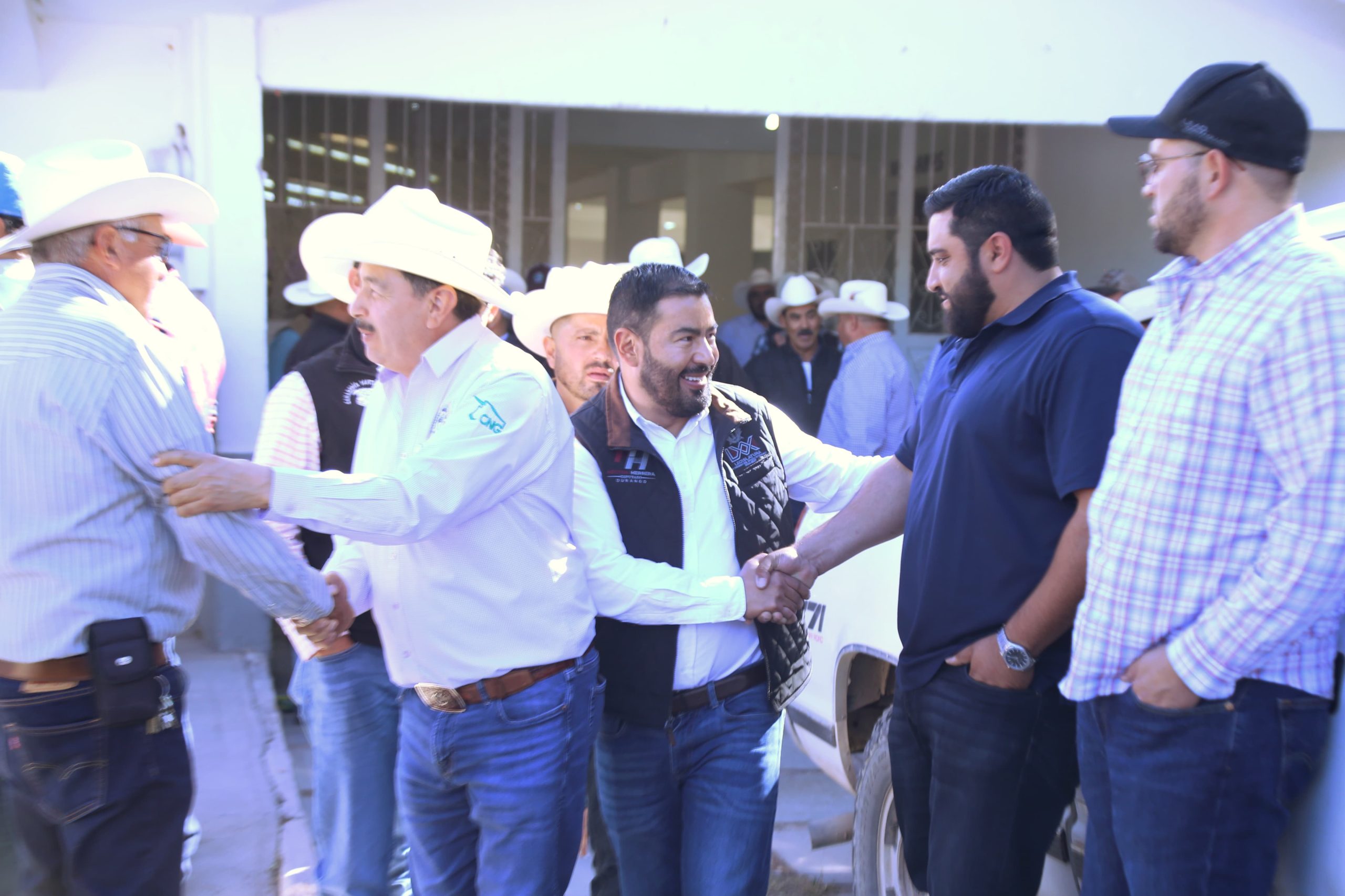 Fortalece Héctor Herrera coordinación del Congreso