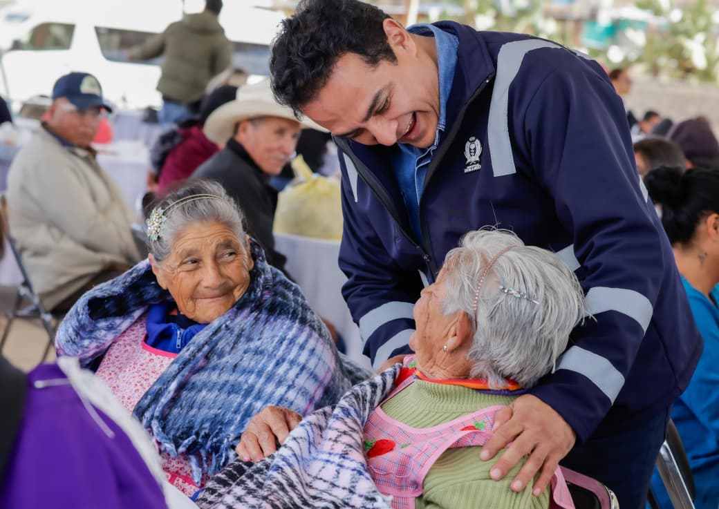 Toño Ochoa lleva la Caravana 360 a más familias duranguenses