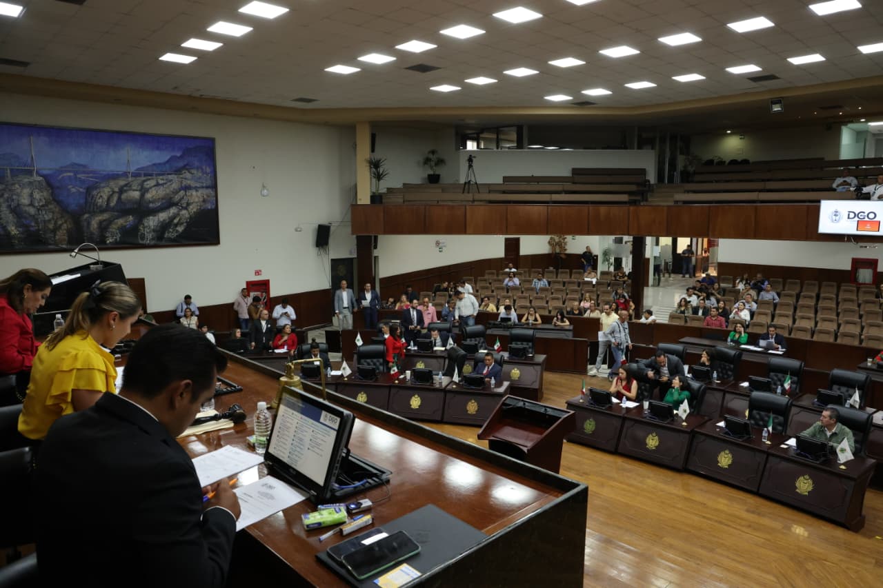 Aprueban reformas para impulsar el emprendimiento e igualdad laboral