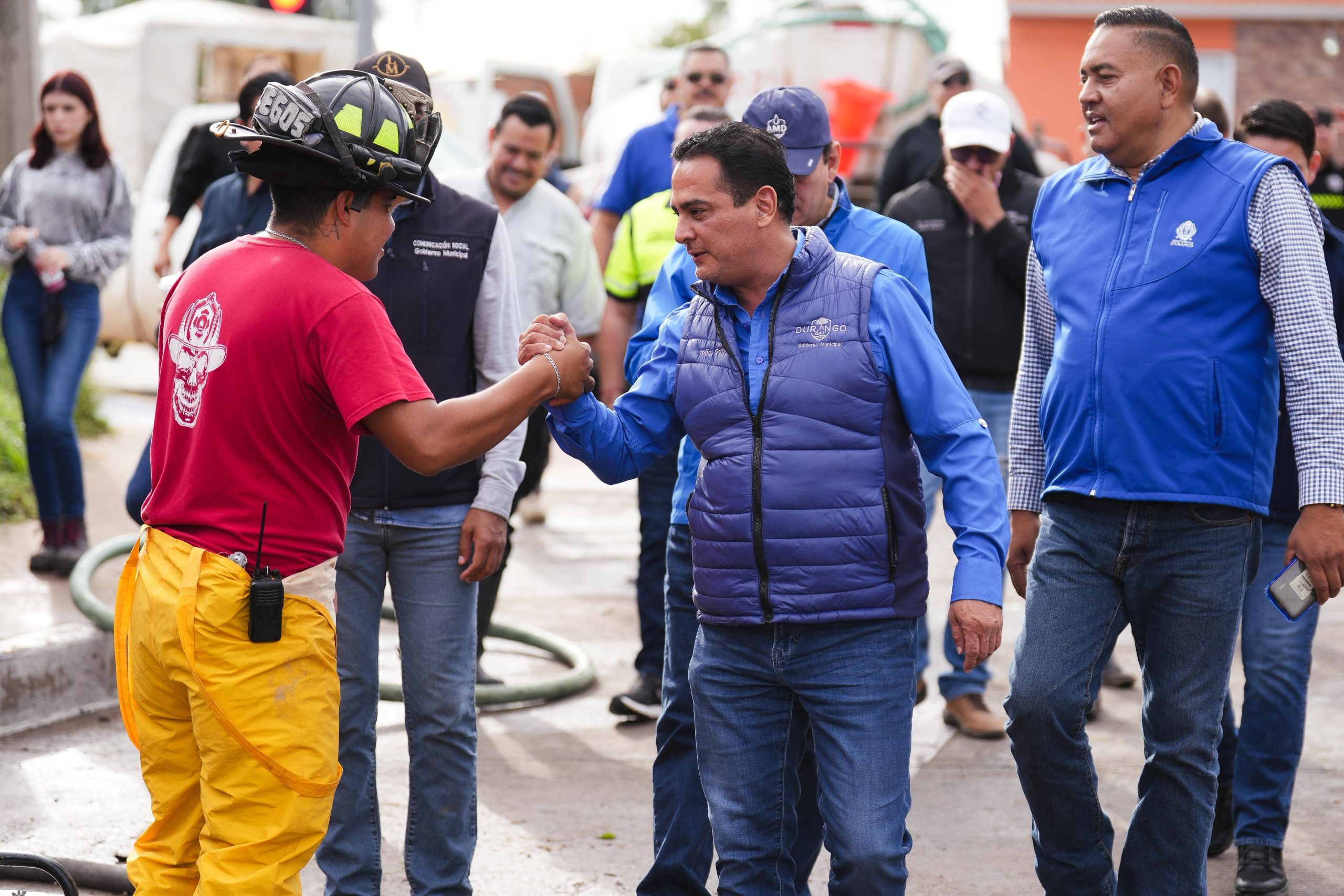 Formamos héroes con valor y vocación, en casa el camino es la prevención: Toño Ochoa.