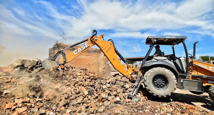Avanza Municipio por entornos más limpios con retiro de ladrilleras