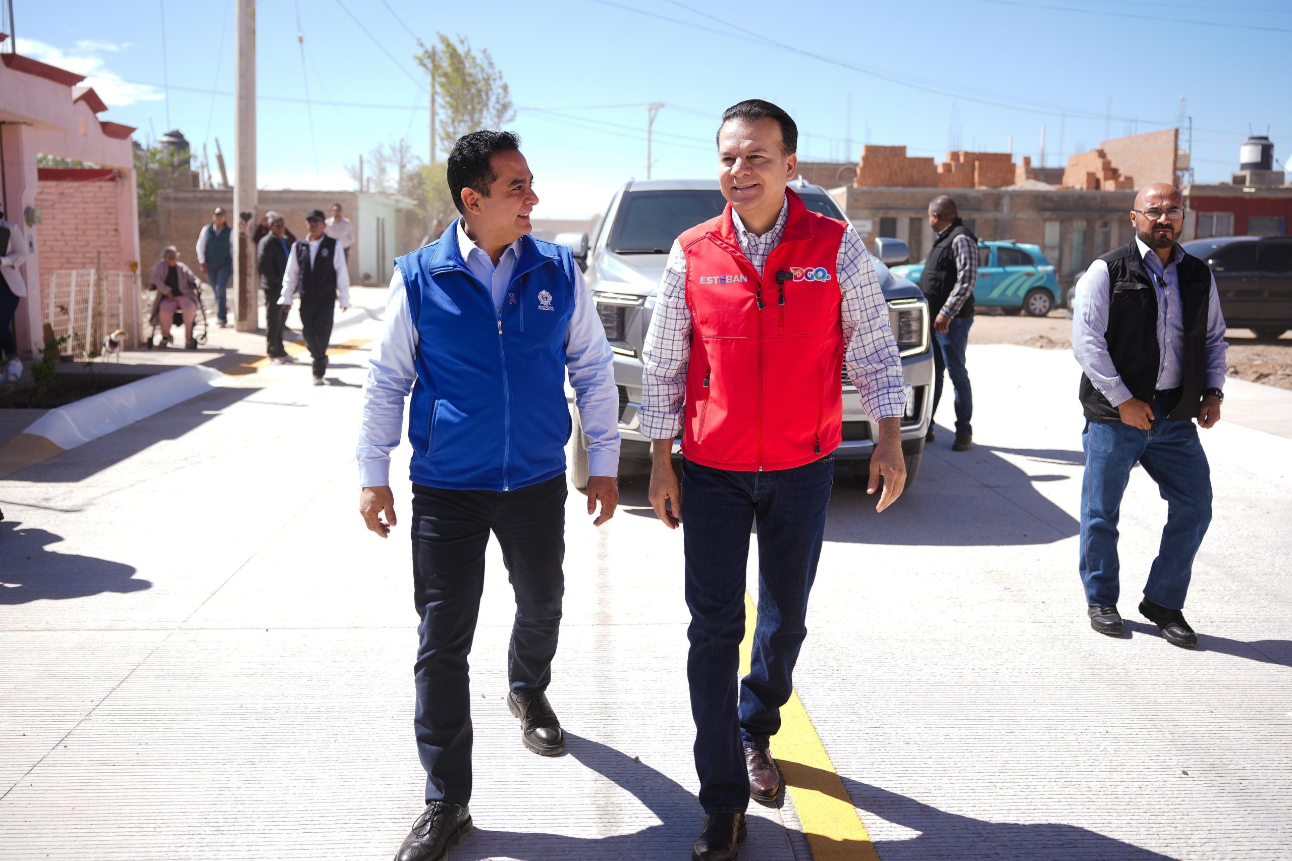 Avanzan Durango con el equipo de Toño y Esteban enchulando más calles