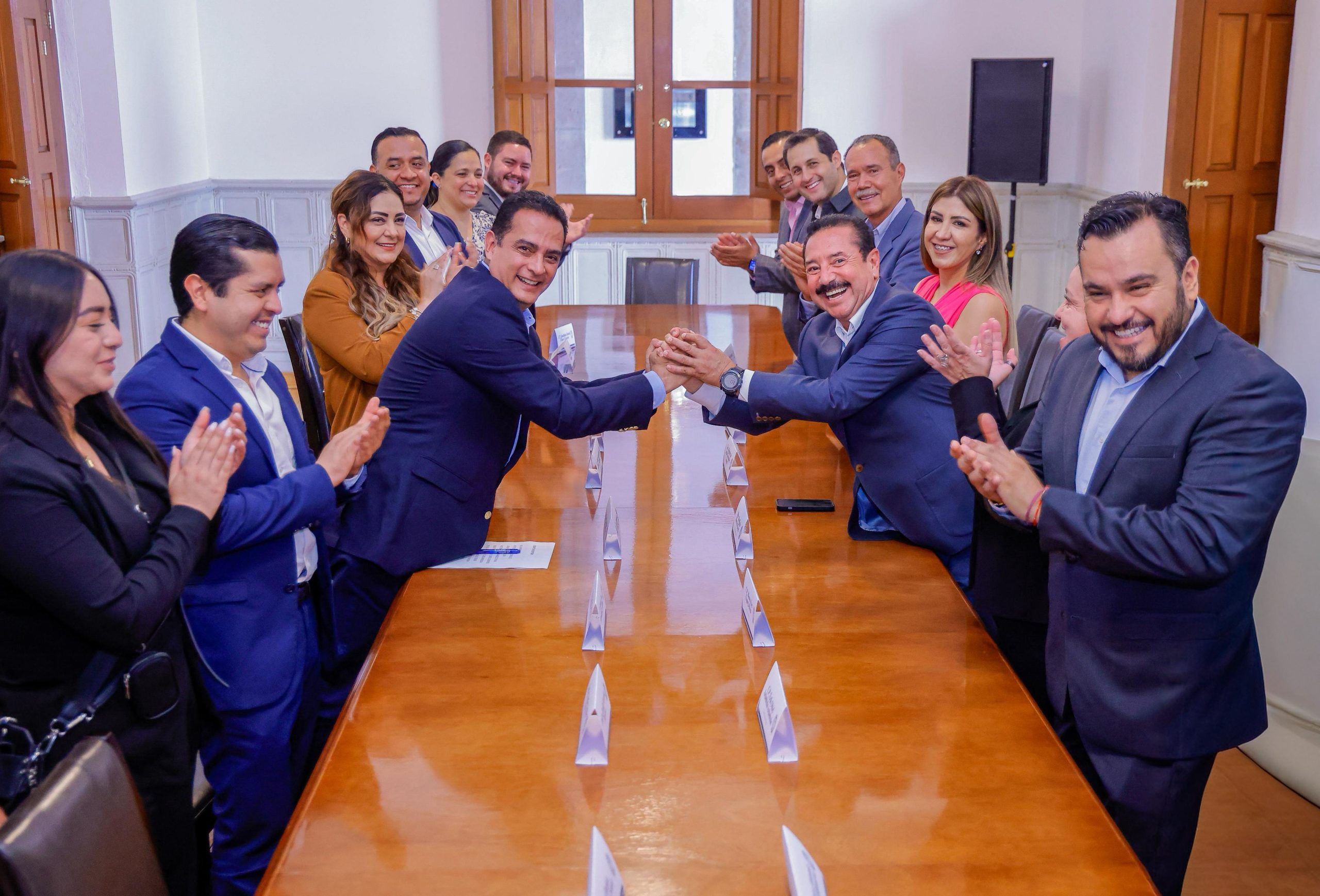 Con transparencia y continuidad en las obras, Toño y Bonifacio formalizan proceso entrega-recepción