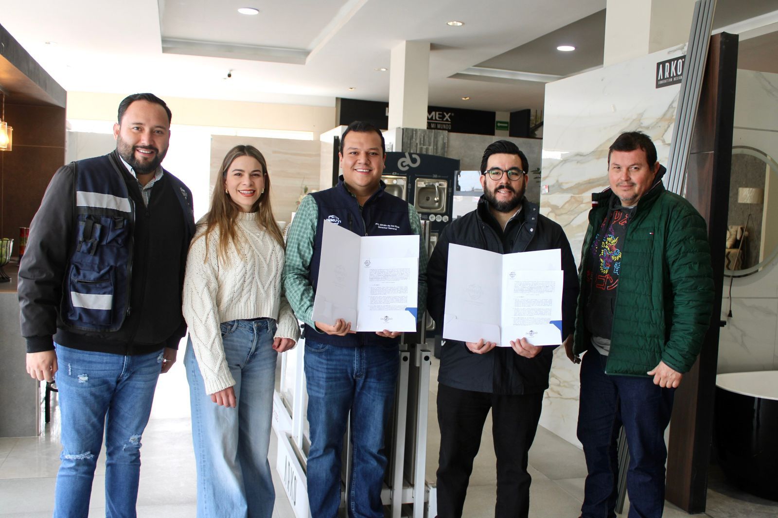 Innova INMUVI y lleva equipamiento de baños a más hogares.