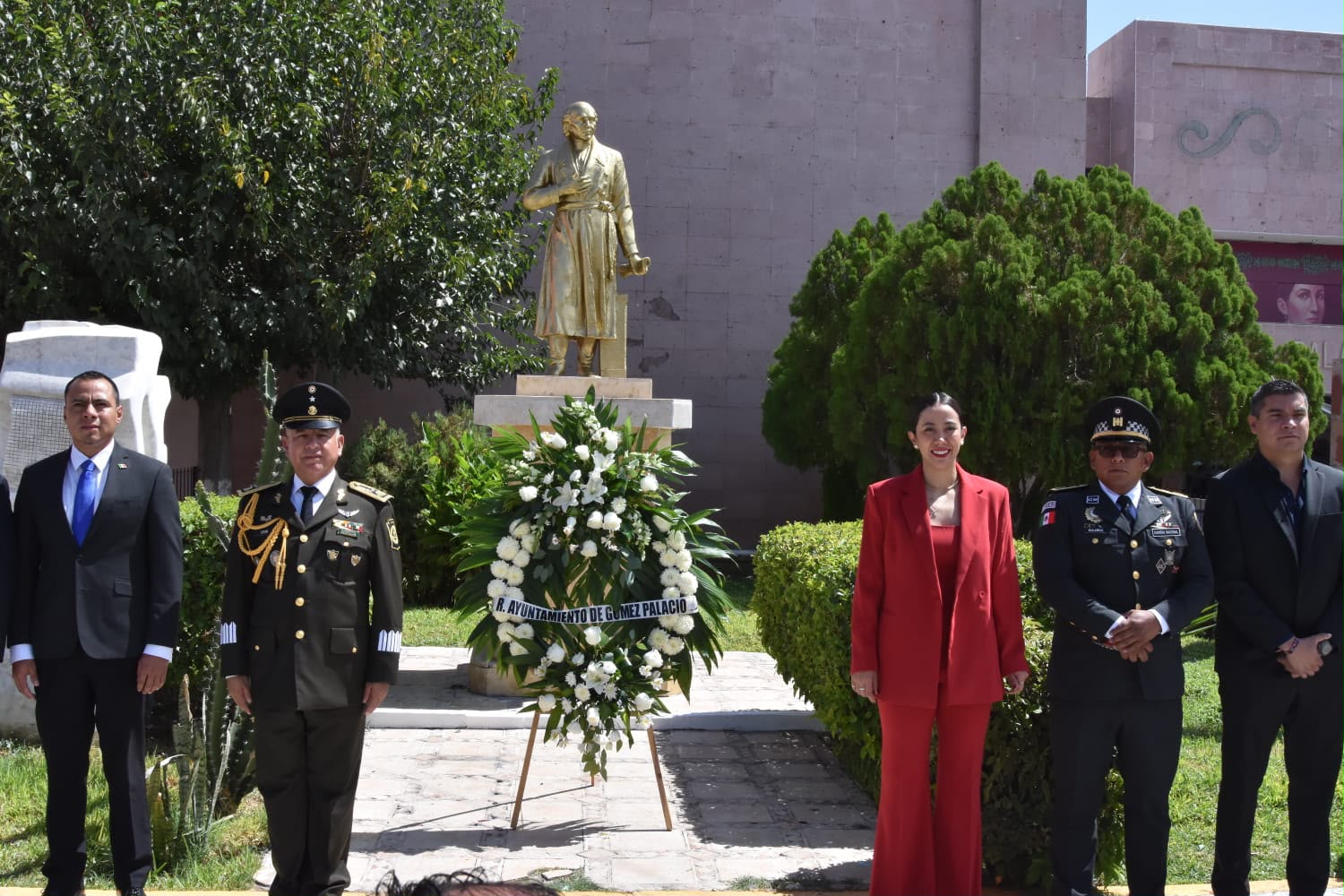 Preside Betzabé Martínez desfile Cívico Militar conmemorativo de la Independencia de México