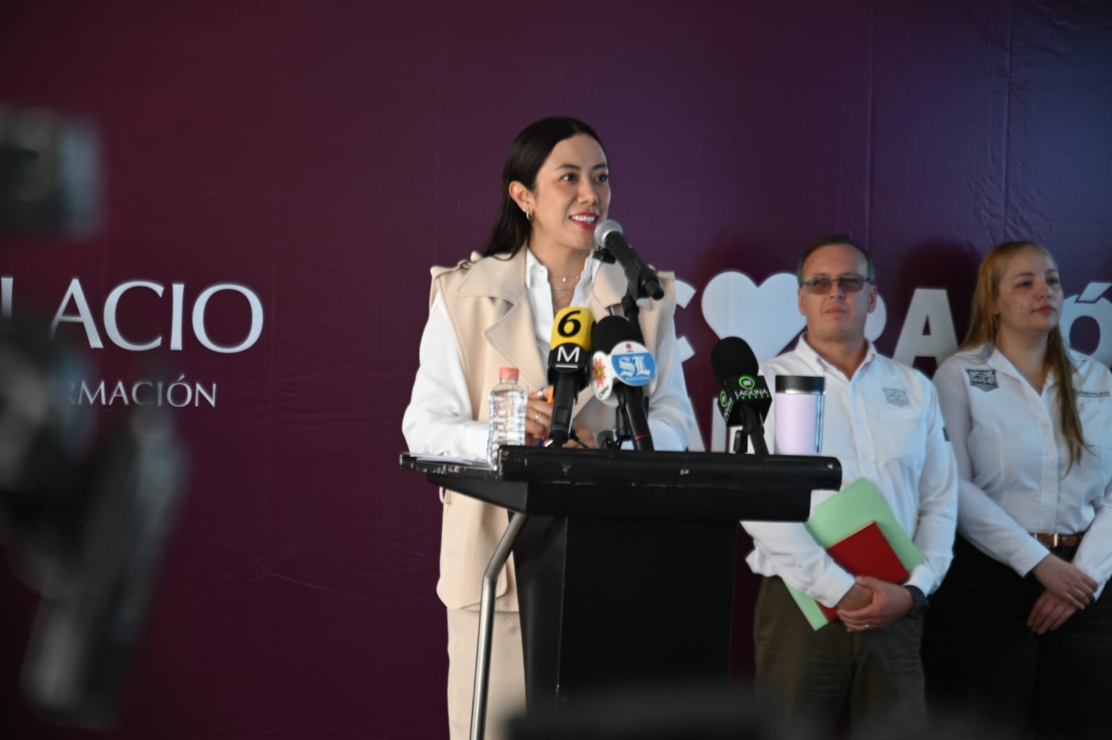 Betzabé Martínez llama a las juventudes a tomar las riendas de una política de soluciones y resultados