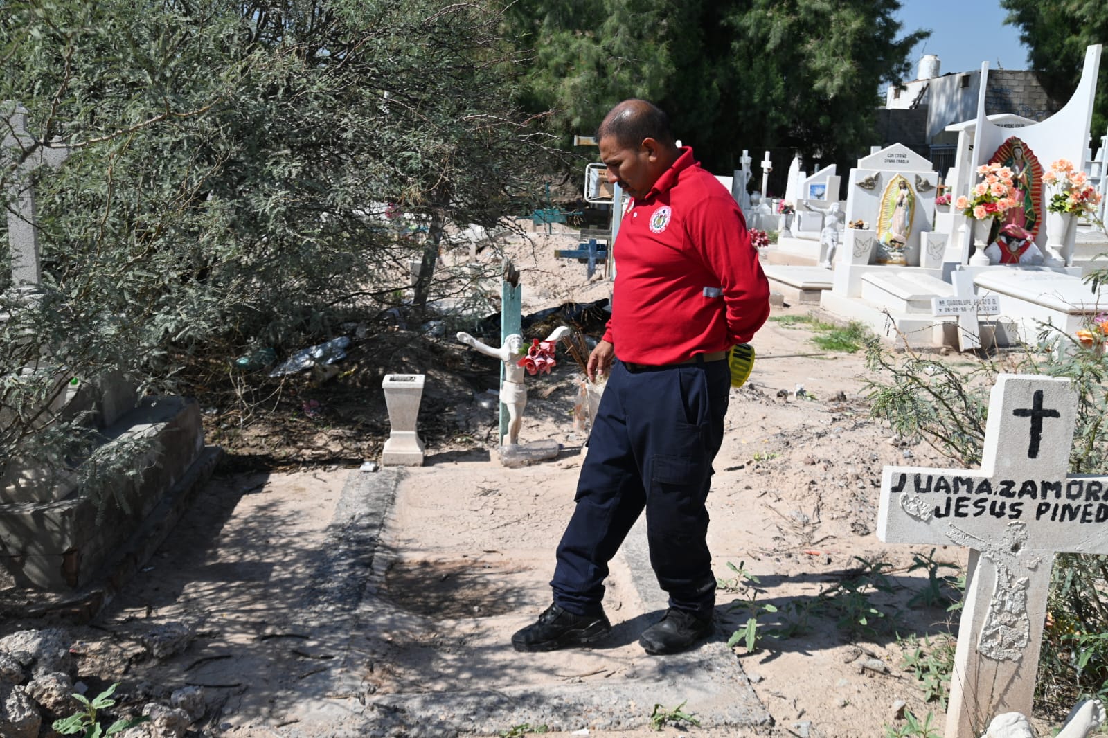 Prepara Gobierno de Betzabé panteones municipales para recibir a las familias en Día de Muertos