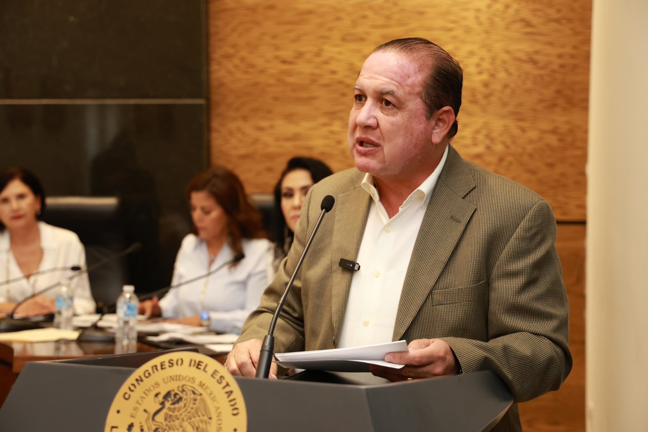 “Con diálogo y acuerdos, juntos construimos grandeza para Durango”.