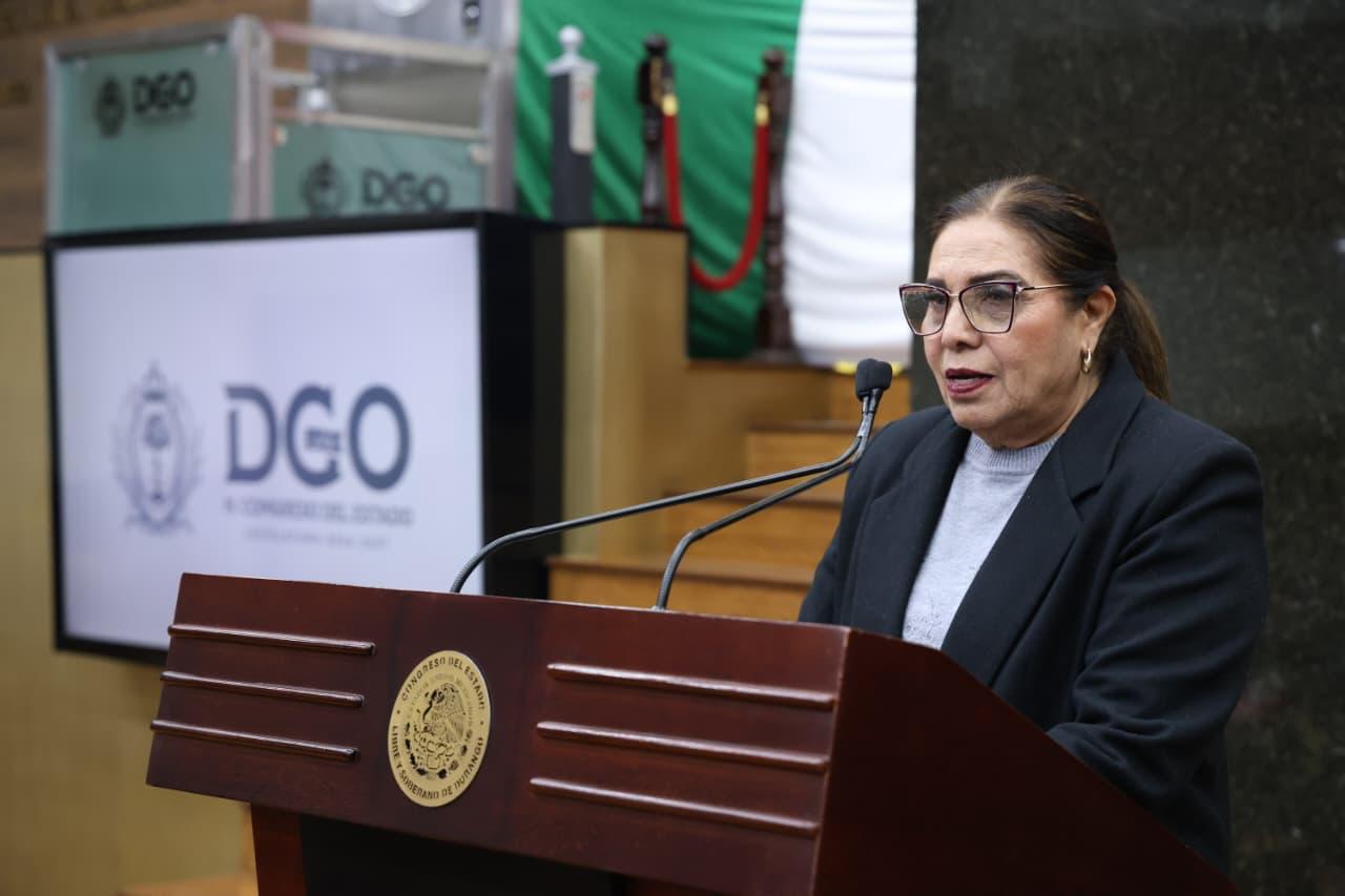 Impulsa Ana María Durón educación incluyente para estudiantes zurdos