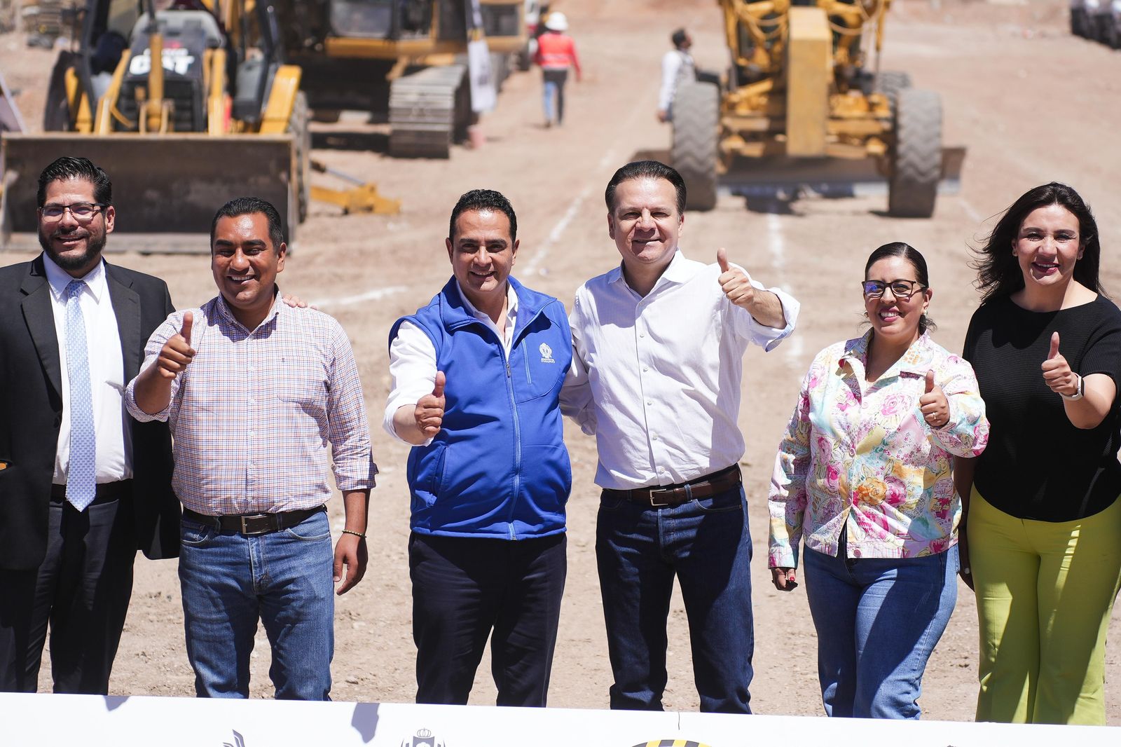 Inicia Toño Ochoa mega construcción de la avenida Río Grande