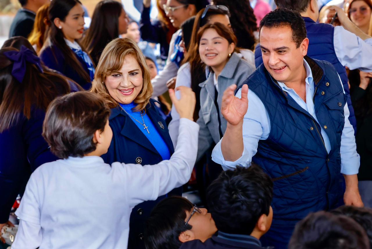 La comunidad educativa es parte del Rally de la Gran Familia; inicia Toño Ochoa obras del Presupuesto Participativo