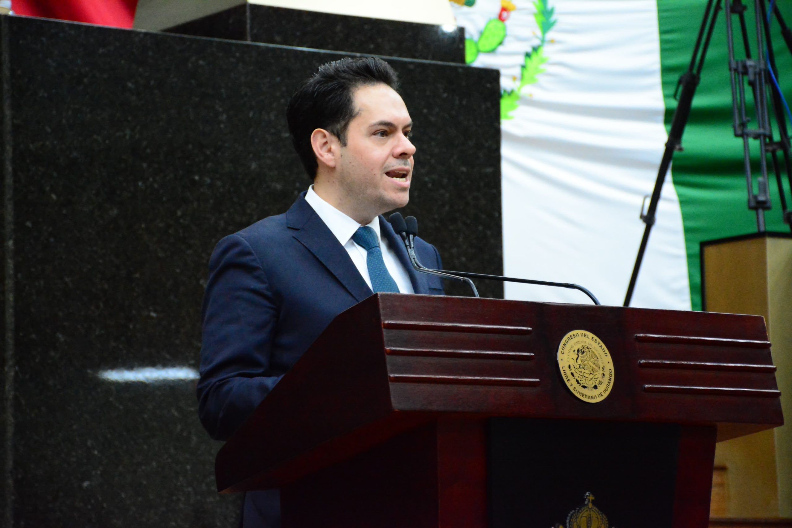 Salud mental debe ser tratada sin estigmas: Alejandro Mojica