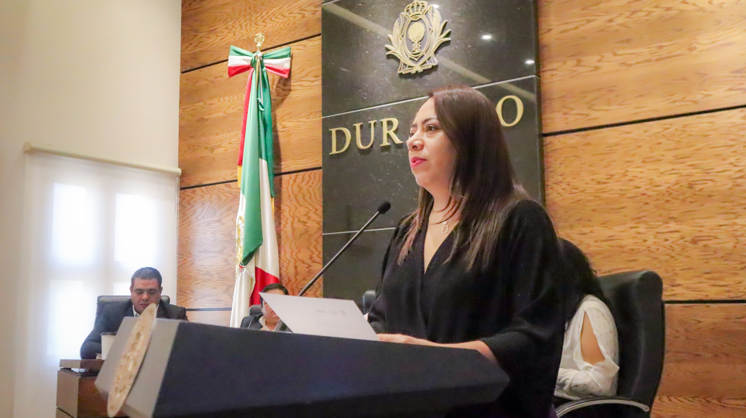 Promueve GP-PRI asientos seguros para mujeres y adultos mayores en el transporte público